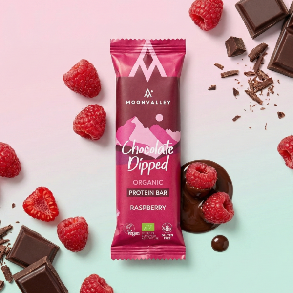  Moonvalley  Proteinbar Sjokolade & Bringebær 50g Økologisk 1003578 Fjellklar Sport 1
